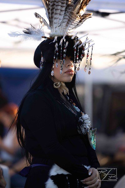 Mobil squirting porno Gayrioddiy soch turmagi va mushuk bezaklari